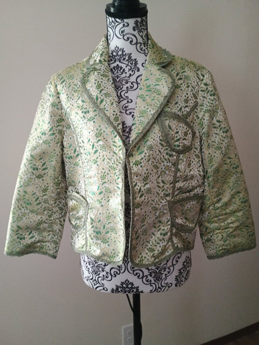 The Limited Brocade Cropped Tapestry Jacket Large Green & Gold